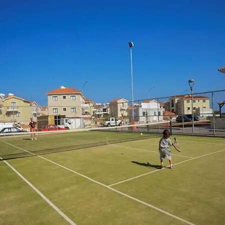 2 Bedroom Apartment, Pools, 800m To Beach, Kyklades * Paralimni