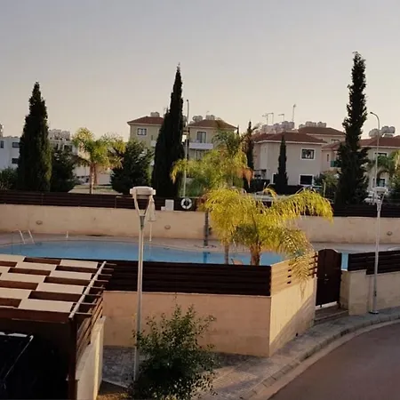 2 Bedroom Apartment, Pools, 800m To Beach, Kyklades