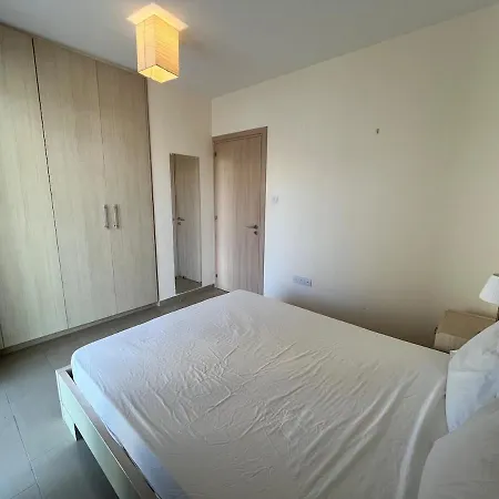 2 Bedroom Apartment, Pools, 800m To Beach, Kyklades * Paralimni