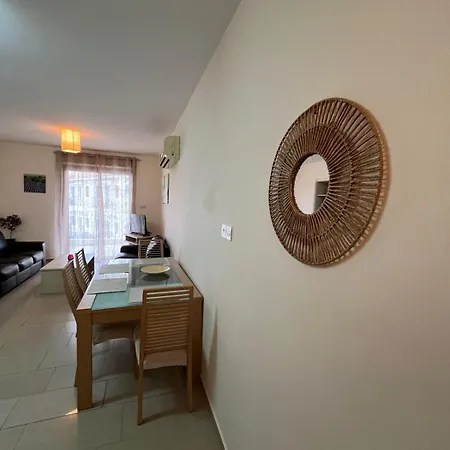 2 Bedroom Apartment, Pools, 800m To Beach, Kyklades