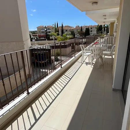 2 Bedroom Apartment, Pools, 800m To Beach, Kyklades Apartament *